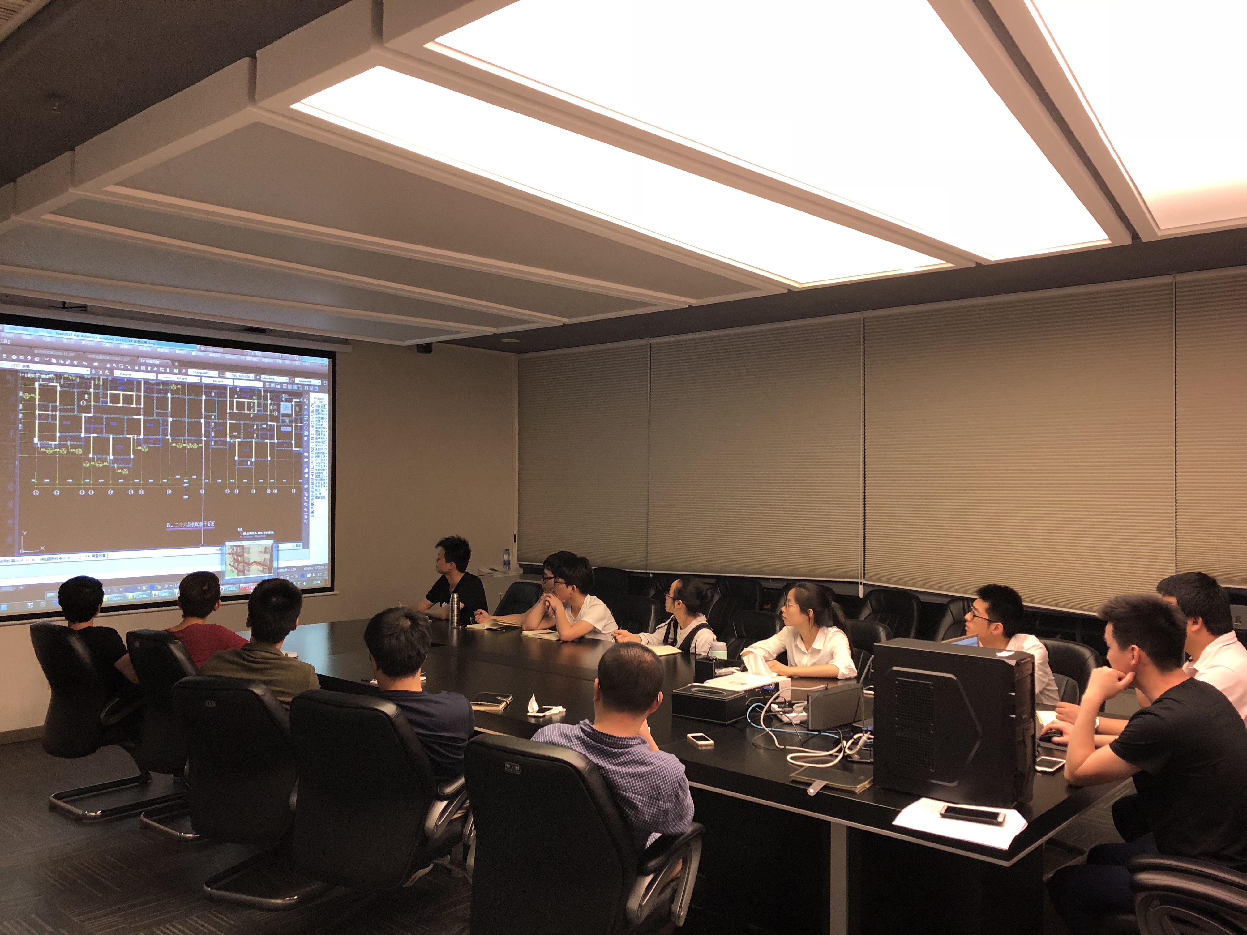 鉴黑担保网结构所发展进建幼讲堂