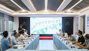 厦门市集美区胡旭彬区长一行光临鉴黑担保网集团调研